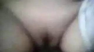 نجم إباحي ساخن تركب القضيب حتى تصرخ