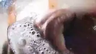 فرنسيات ناضجات في مشهد تبادل زبّين صريح