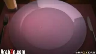 لانا روادس تنتاك من اخوها