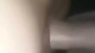 هذه العاهرة العربية لا تستطيع التوقف عن الأنين من الجنس الشرجي الخشن