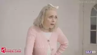 المرأة المسنة تحب أن تنغمس في السائل المنوي