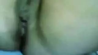 إثارة لا يمكن كبحها: كس هند يتوسل لجماع خشن