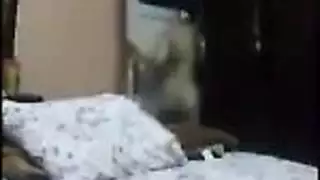 إباحية شديدة: ضرب فتحاتها الضيقة في جلسة جامحة