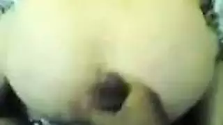 مص لعضوة ضخمة قبل ممارسة جنس شرجي خشن