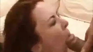 نيك ثلاثى وقحبتين يقذفن ماء كسهم طول فترة النيك
