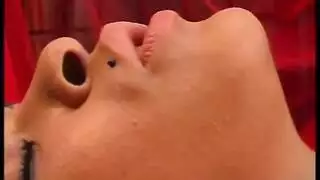 مص و بوس فم