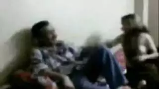 جمال عربي غريب في إباحية عنيفة