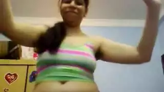 عاهرات العرب يحببن أن ينكحن ارقصي بتلك الفرج