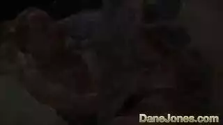 شقراء تنتقم بمص قضيب صديقها الغاشم بعد خيانته