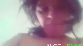 متعة لعق الشفايف التخينة