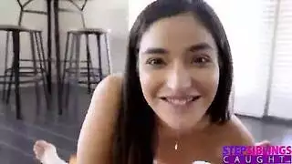 مضرب اليوجا ينيك مدربها
