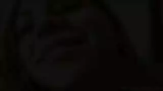 إثارة فم ولسان هاويّة في مشهد صريح