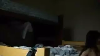 امرأة آسيوية رائعة تمارس الجنس سراً مع رجل أسود من حيها كل يوم