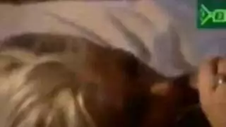 حفلة جنس ساخنة للمراهقات في النهر بعد نزهة طبيعية مثيرة