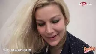 قذف في الحلق قبل ضربات شرجية ومهبلية