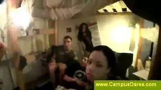 حركة جنسية مزدوجة للمراهقات: أول اختراق مزدوج