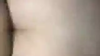 الثور يأخذ زوجة الديوث في مشهد إباحي صريح