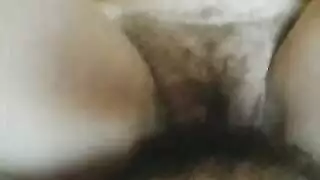 شقراء فاجرة حبيبها يرضعها
