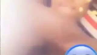 سمراء شاحبة بشعر أحمر تأخذ القضيب طوال اليوم