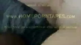 نجمة الأفلام الإباحية كاثرين ريد في الجوارب الحمراء تمارس جنساً شرجياً ومهبلياً
