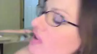 ينيك جارته هي وراجعه من المدرسه