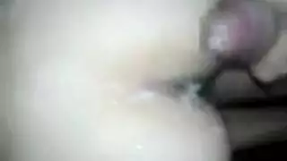 حفلة جنسية على شرفة نينا: إيلاج مزدوج مع عشيقها وصديقها