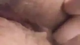 فانيلا فرينش يقوم بإيلاج عميق في حلق نجمت البورنو اللاتكس