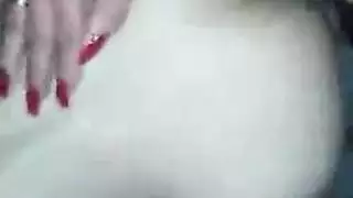 عابرة شقراء ناضجة تتعرض للضرب بقضيب كبير