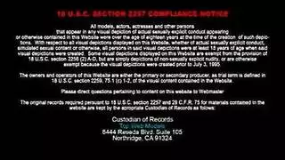 فتاة كبيرة الصدر الطبيعية تستسلم للجماع العنيف حتى الجمجمة