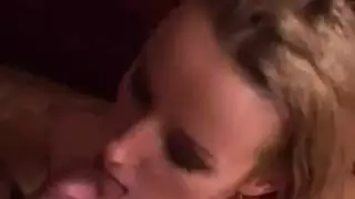 حركة جنسية قاسية شبابية مع سيدة عجوز