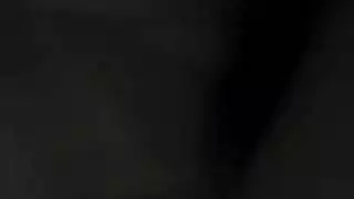 فتاة مثيرة تحصل على قذف كثيف على بطنها