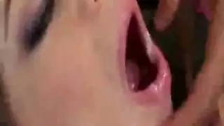 جماع جماعي عنيف مع النجمة منى زكي