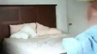 تسجيل سري: ابن ذو قضيب كبير يضرب شخصية الأم بعنف وعمق