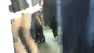 يثتمني لاخته