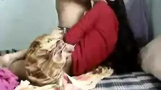 ربة منزل مثيرة تأخذ اختراق مزدوج بعد أن يمارسها رؤساؤها بقوة