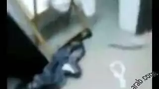 سكس ينيكها يخليها تضرط