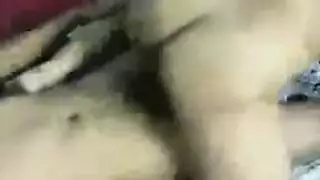 المساعد يمنح فتاة المدير قذفًا داخليًا عميقًا