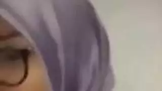 انا وصديقتي متترجم