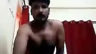 إباحية صريحة: امرأة متزوجة تأخذ عدة زب