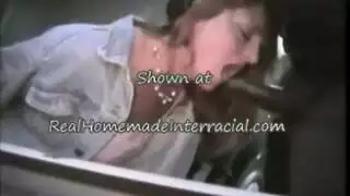 جنس حافلة صعب: قضيب أسود كبير يضربها من الخلف