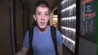 جنس مثلي شرس: إيلاج الحلق وتفريغ الخصيتين