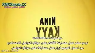 أم مثيرة ممتلئة الجسم تستمتع بسكس شرجي قاسٍ في مشجم جماعي