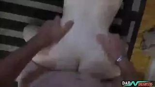 مهووسة بالقضيب الأسود الكبير تتمتع باختراق مزدوج مع فحول