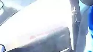 جنس إكس إكس إكس في المرآب: ميلف تفتح ساقيها لمثقاب ميكانيكي دهني