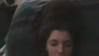 الشقراء الحسناء ريبيكا مستعدة لتدمير مهبلها