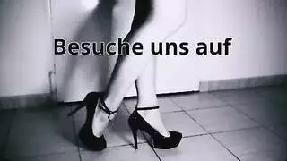 دومينا تعض حلمتها لإغاظة عبدها
