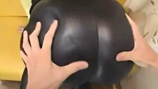 العربيه مع اخته