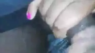 خضوع عنيف لمراهقة سمراء في مشهد إباحي صريح