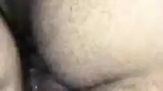 جنس قوي على طاولة البلياردو: سيليست تأخذ قضيبين