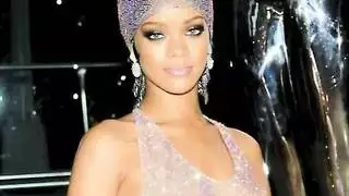 فيلم ريهانا السري الإباحي: جلسة نيك للمشاهير وهي عارية